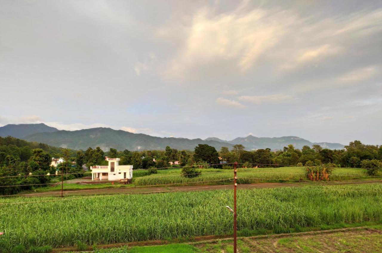 Sun N Soil Backpacker HostelLachhiwala エクステリア 写真